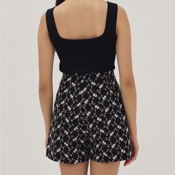 Love Bonito Embroidered Romper NWT - Picture 3 of 4